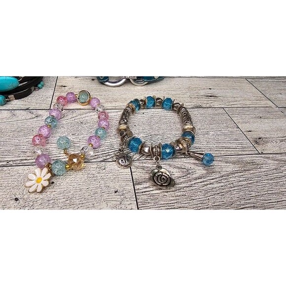 Lot of 12 Turquoise Teal Aqua Silver Tone Multiple Style Bracelets - Picture 6 of 6